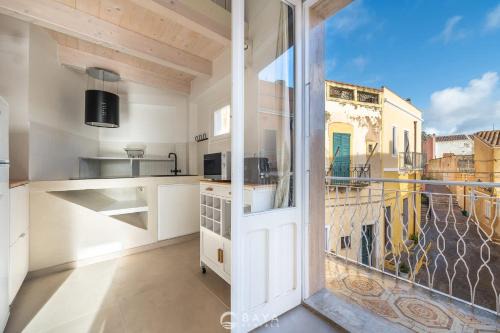 Carloforte House | Ca' Rouge - Modern & Bright 3BR Boutique Retreat in the Heart of Carloforte