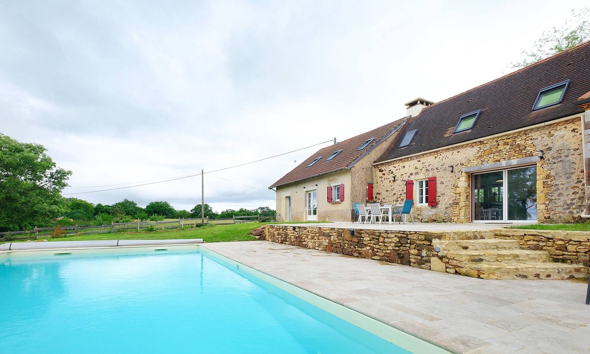 Le Buisson-de-Cadouin House | Gîte De L’Egal – Cadouin, Sleeps 10, Air-Conditioned, Private Pool, Périgord Charm