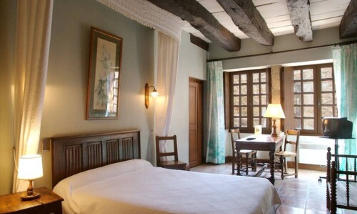 Perouges Hotel | Hostellerie de Pérouges