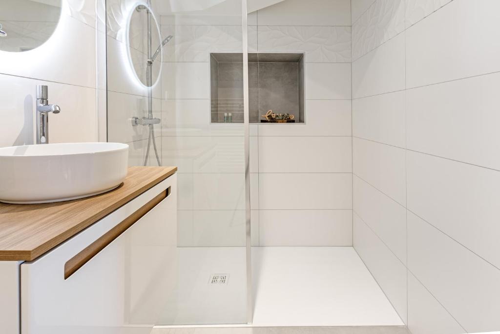 Ligsdorf Apartment | L'Orée , Studio romantique pour couples, Nature, Randonnée, Jura alsacien , Sundgau, Proche salles de Mariages, Route de la Carpe Frite, Route des Vins d'Alsace, Accès Facilité pour Chaises Roulantes, Parking gratuit, Borne de recharge véhicule électrique