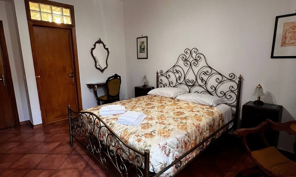 Rocca di Papa Apartment | Room 'Matrimoniale Con Letto Singolo' with Shared Garden and Wi-Fi