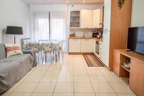 Marzocca Apartment | SE042 - Marzocca, comodo trilocale a 100 mt dal mare