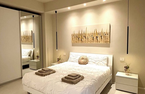 Centro Storico House | Salotto Santa Franca