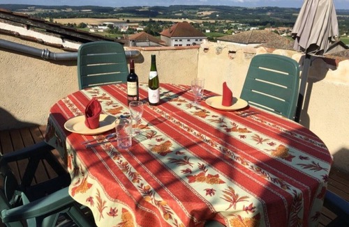Monflanquin House | 13th Century Townhome