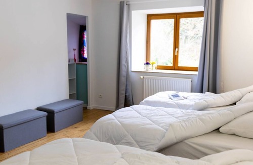Baignes Bed & Breakfast | 2 Chambres table d'hôtes in the countryside le nid qui danse near Vesoul 6 to 8 pers.