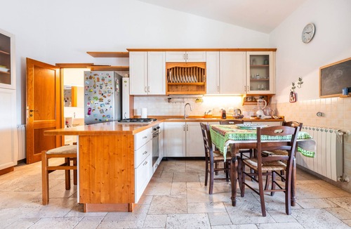 Poggio dei Pini Apartment | Apartment in Villa Pilato