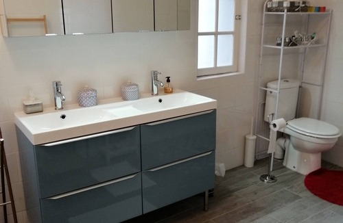 Coullons Bed & Breakfast | Apartment "Les Alliots" with Private Terrace, Garden, and Wi-Fi