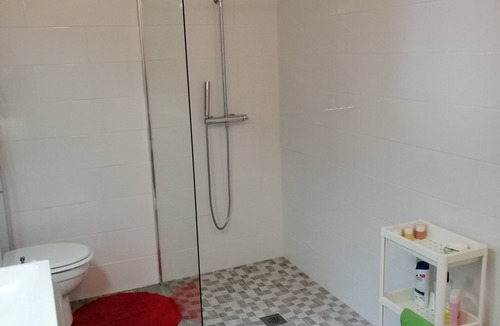 Coullons Bed & Breakfast | Apartment "Les Alliots" with Private Terrace, Garden, and Wi-Fi