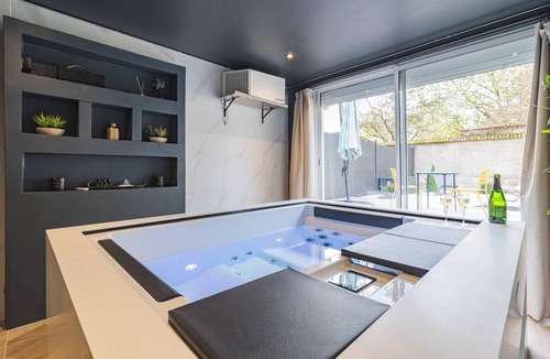 Reims Apartment | Art Déco Lesage & Spa