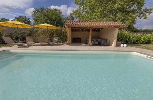 Lalinde Bed & Breakfast | Chambre D'hôte du Domaine des Deux Ânes, Dans un Calme Absolu