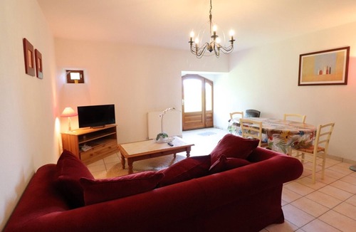 Jaleyrac Cottage | Charming Cottage for 4 with View, Near Lake and Castles, Hiking Trails, WiFi