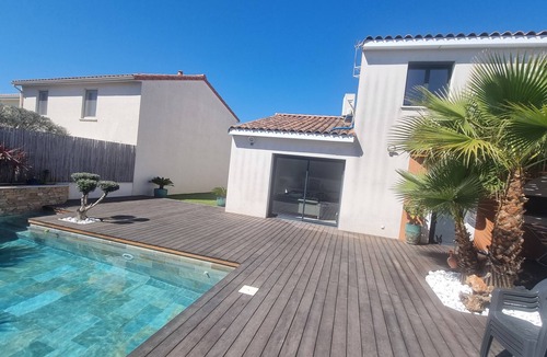 Cournonsec House | Charming villa with a pool near the beaches.