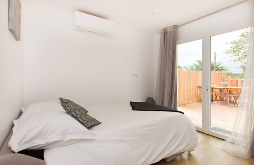 Pujaudran Cottage | Gîte Occitanie, 2 rooms, air-conditioned with terrace for 1 to 3 people - shared outdoor swimming pool