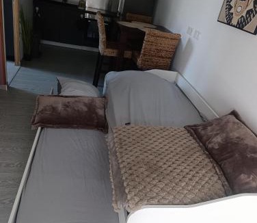 Eschentzwiller Apartment | Grand studio dans maison parking privé gratuit