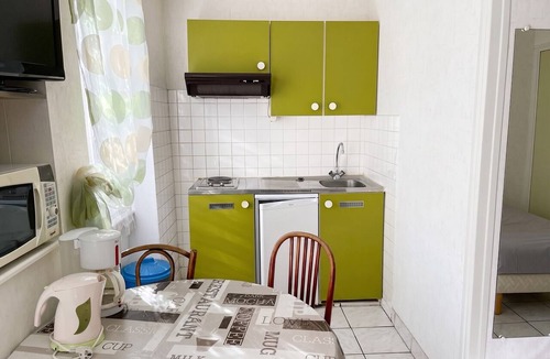 Neris-les-Bains Apartment | Homerez - Studio in Néris-les-Bains