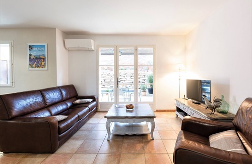 Roussillon House | House with heated pool in Roussillon