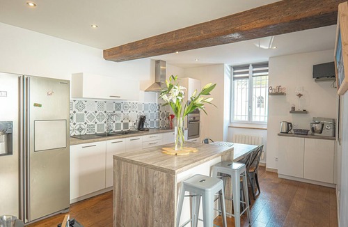 Morey-Saint-Denis House | Jacuzzi - sauna - wellness - bed and breakfast - wine route