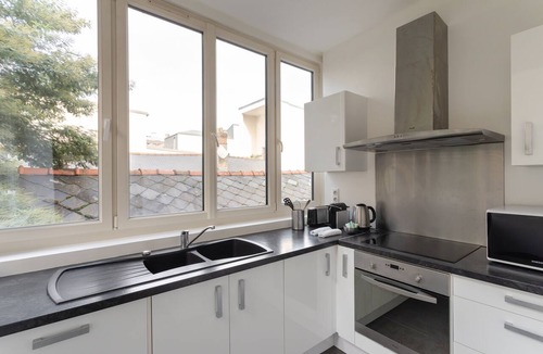 Bourg-l'Eveque Apartment | L'Ecrivain - Two Bedroom Apartment, Sleeps 4