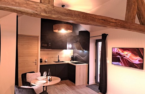 Saint-Denis-de-Jouhet House | La Bergerie Cosy - Sauna et Bain Nordique Privatif