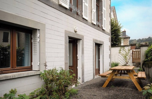 La Bourboule Apartment | La Bourboule Quiet Villa or 5