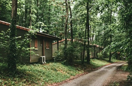 Monclar-de-Quercy Ski Chalet | Lands of France - Hamlets of the Lakes - 3 Room Chalet 6 People