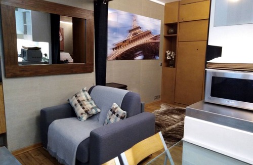 Quartier de l'Horloge Apartment | Le Marais - Pompidou Museum - Nice Apartment near Le Louvre & Notre Dame