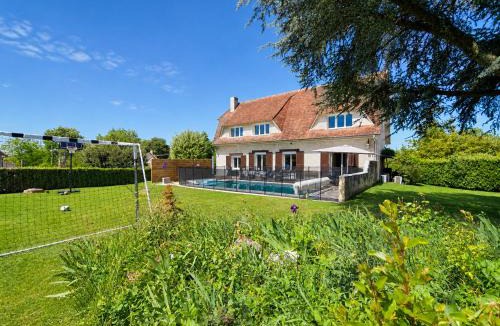 Anet Villa | Les Eaux de Diane - Maison avec piscine à Anet