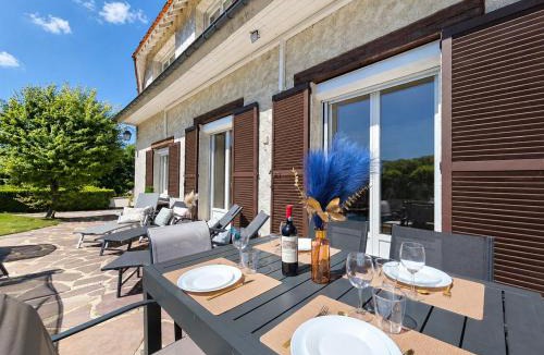 Anet Villa | Les Eaux de Diane - Maison avec piscine à Anet
