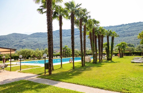 Riva del Garda Apartment | Lovely apartment for 5 people with pool, WIFI, TV and balcony