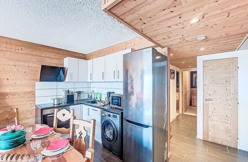 La Toussuire Apartment | Nice apartment for 6 guests with WIFI, TV and balcony