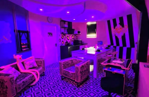 Epernay Apartment | Panthère Rose - Jacuzzi, Billiards and Cinema Screen