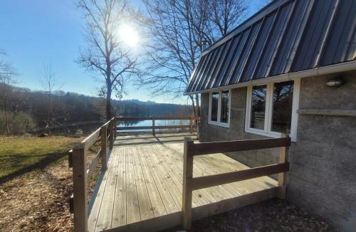 Neuvic Ski Chalet | Petite maison vue sur Lac de la Triouzoune Neuvic