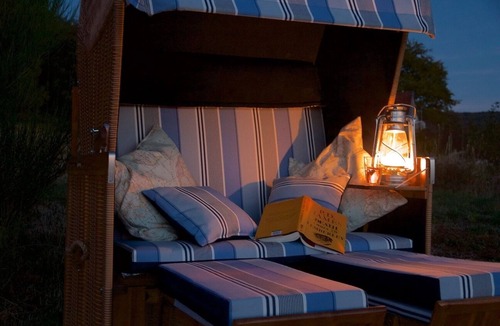 La Chabanne Cabin | Romantic gypsy wagon with a great view from your hottub in beautiful nature.