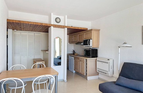 Carnon-Plage Apartment | T2 Apartment with Terrace, Air Conditioning and Parking
