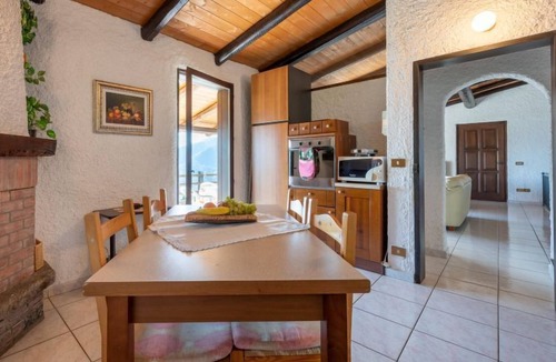 Trarego Viggiona House | Vacation home Villa delle Rose in Cannero Riviera - 10 persons, 5 bedrooms