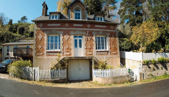 5-bedroom villa 400 m from the beach