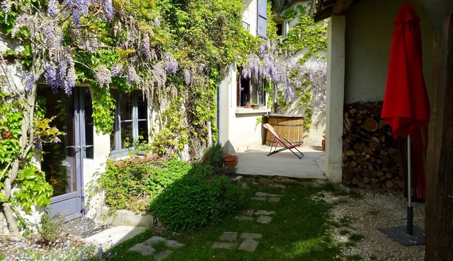 88km from Paris, Charming Cosy House, Wifi +, garden, all comforts