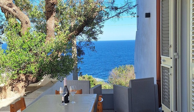 A-MARE Holiday House