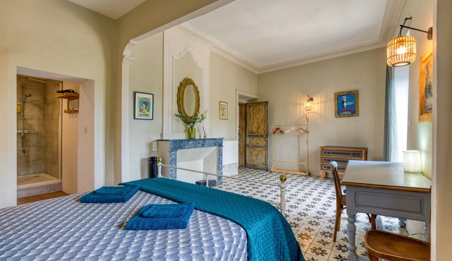 Bed and Breakfast 'Vue Jardin' with Shared Pool, Shared Garden and Wi-Fi