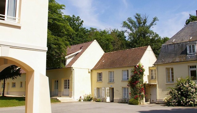 Château de Méry - Méry-sur-Marne (with full board)