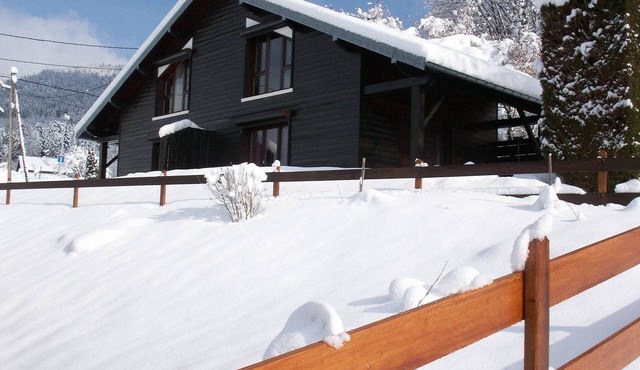 Chalet "Les Chalets du Pres d'Amont" with Mountain View, Garden & Wi-Fi