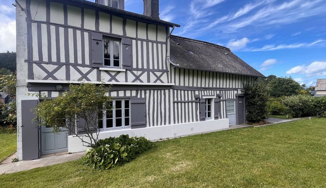 Charming family home sleeps 12 in Saint Valery en Caux