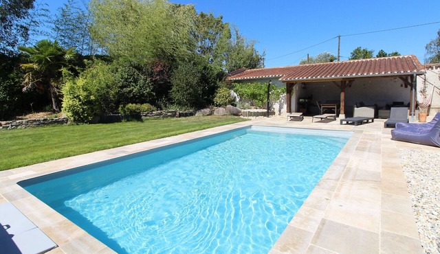 Charming renovated rural cottage in Anjou, near vineyards and attractions