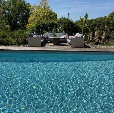 Cocon de Verdure Suite avec piscine & lit King Size 2mx2m Table d'Hôtes proche Agen Nérac Villeneuve