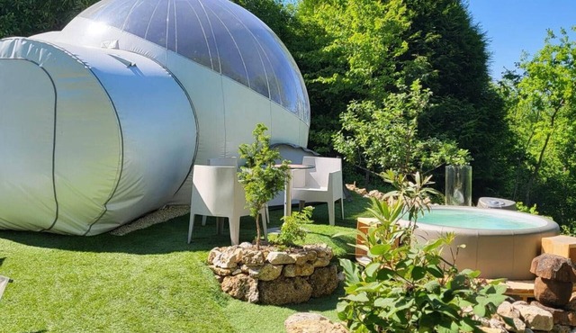 Glamping 'Les Bulles Du Coq De Champagne' with Mountain View, Jacuzzi and Wi-Fi