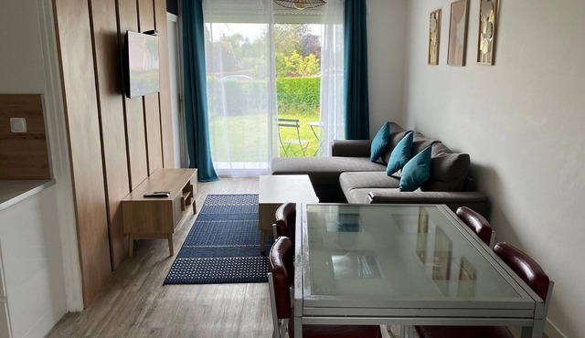 Holiday Home 'La Gitounette De Caux' with Private Terrace and Private Garden