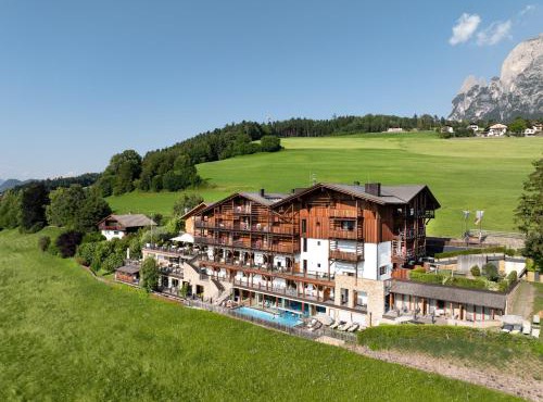 Hotel Emmy - five elements