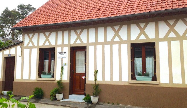 House 3 Km from the beach! Enclosed garden for your pet. Decorated 70