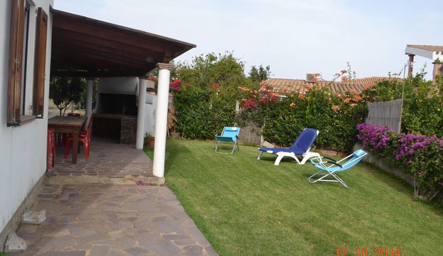 House with garden and large verandas