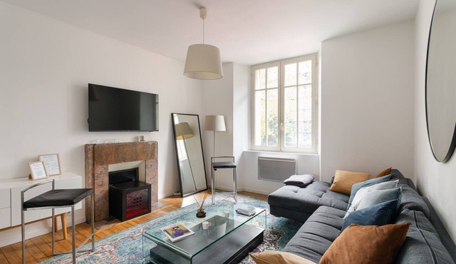 L'Ecrivain - Two Bedroom Apartment, Sleeps 4